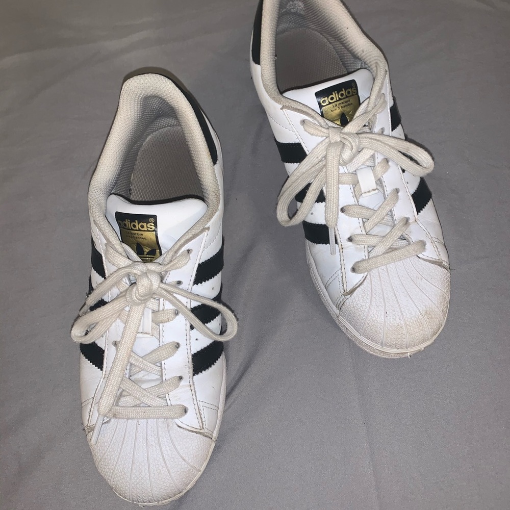 Women’s Adidas superstar sneakers